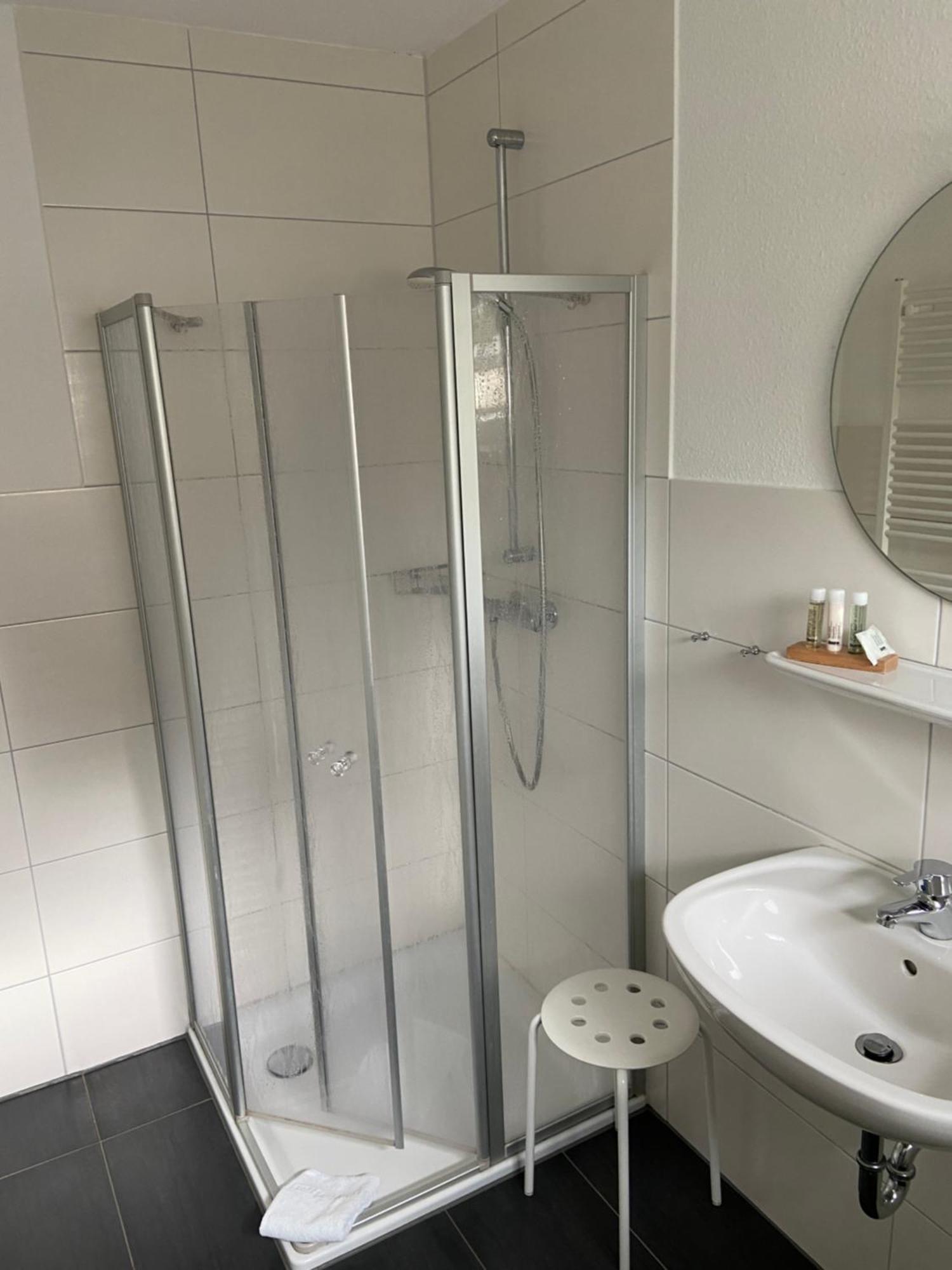 Hotel Zum Grossen Krug Wirdum Zewnętrze zdjęcie